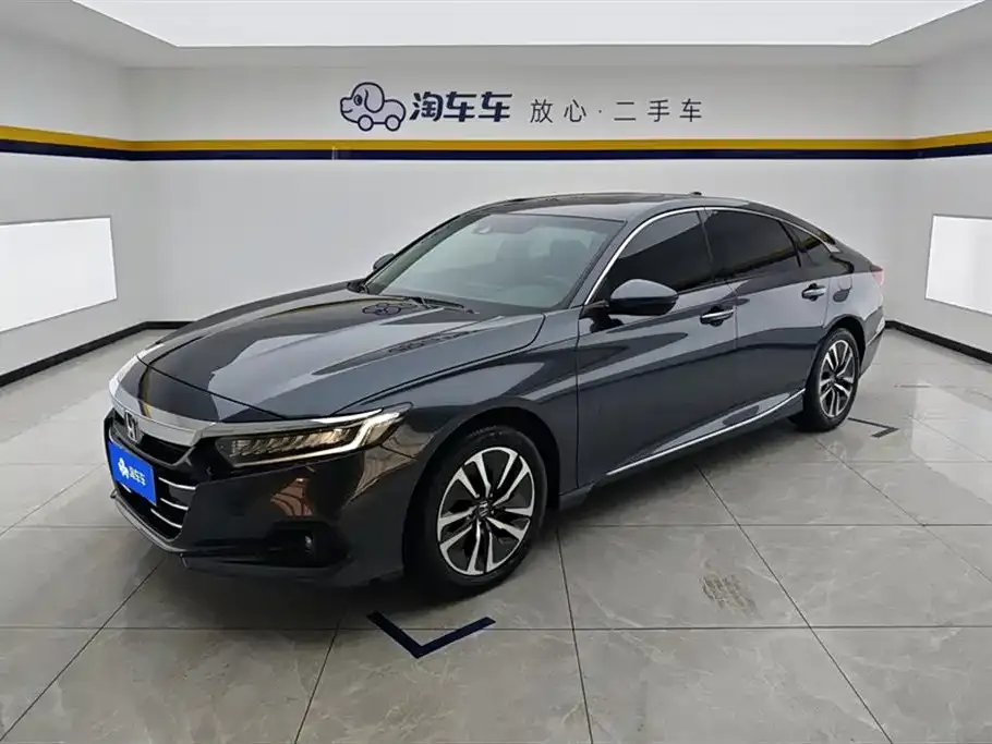 Honda Accord — фото 1