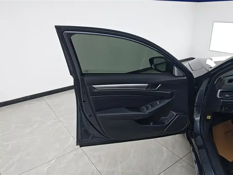 Honda Accord — фото 3