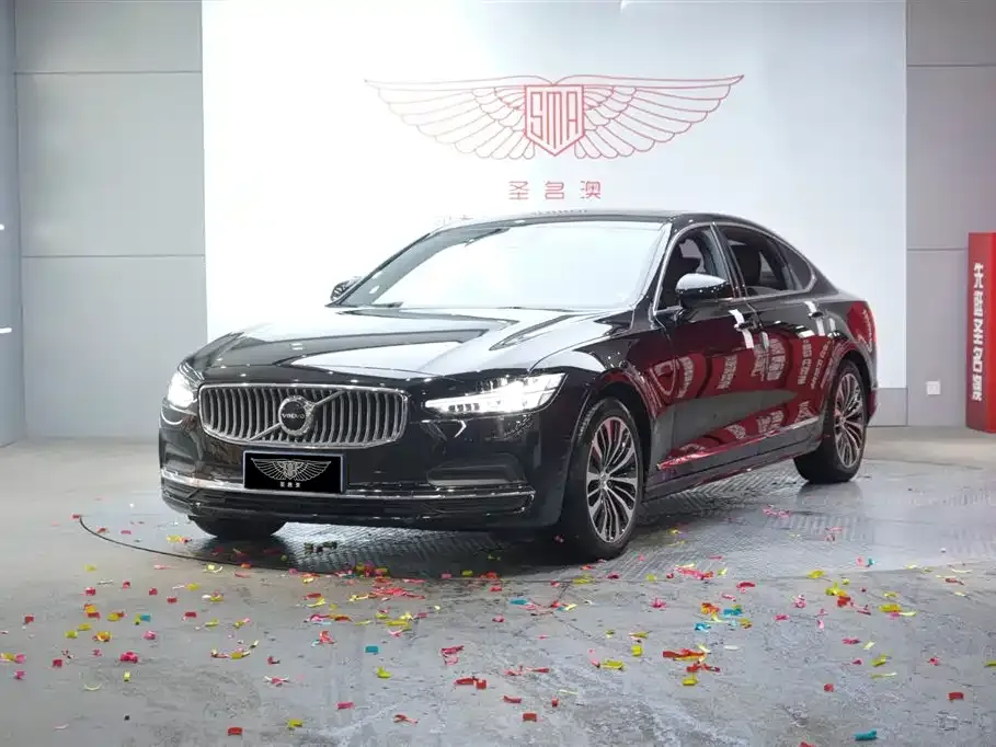 Volvo S90 — фото 1