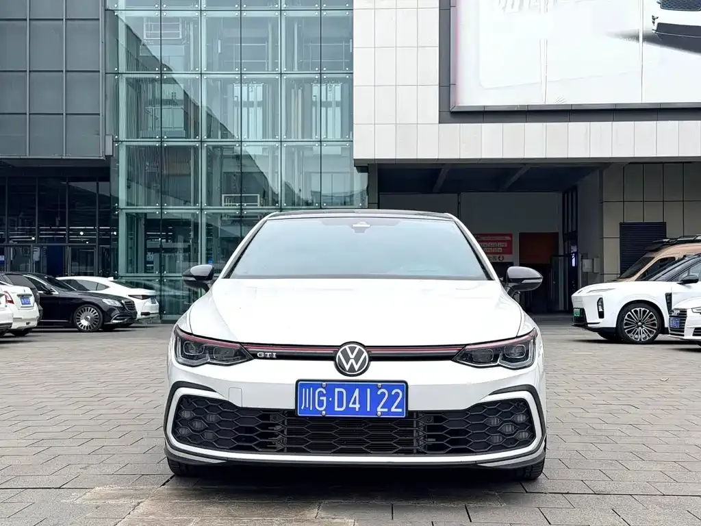 Volkswagen Golf GTI — фото 3