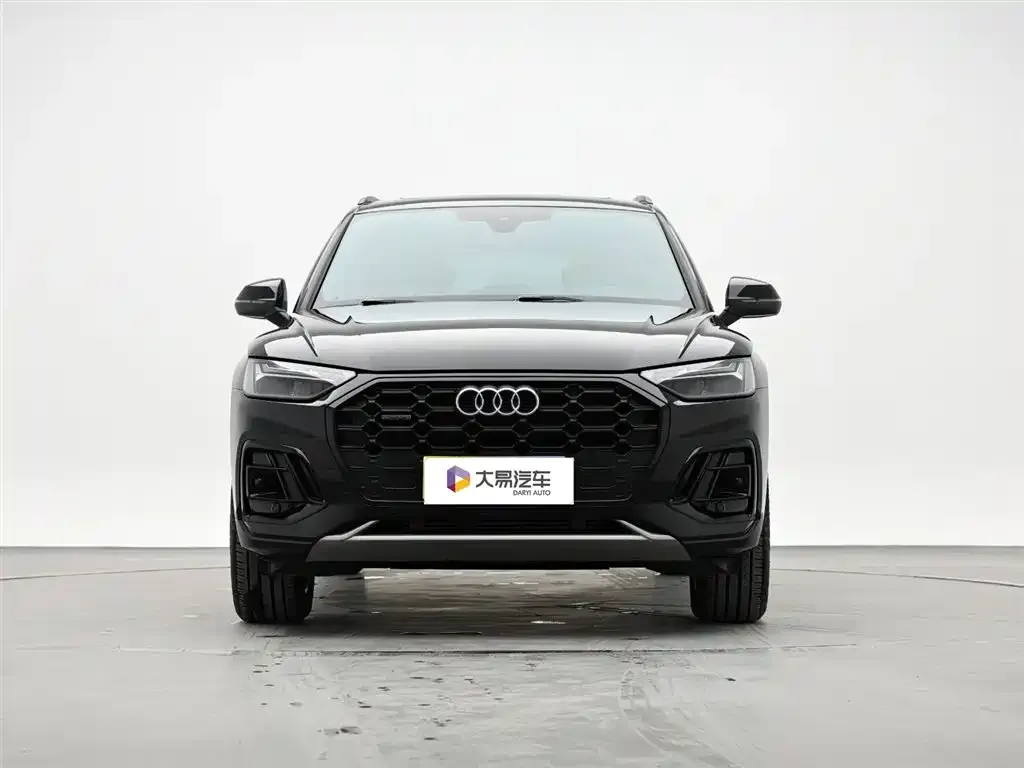 Audi Q5L — фото 5