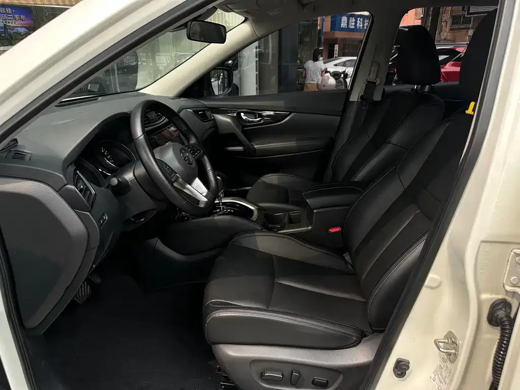 Nissan X-Trail 2021 из CN, фото 3