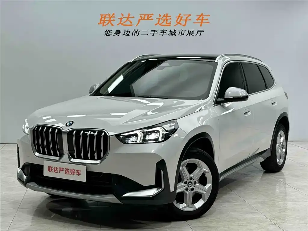 BMW X1 — фото 1
