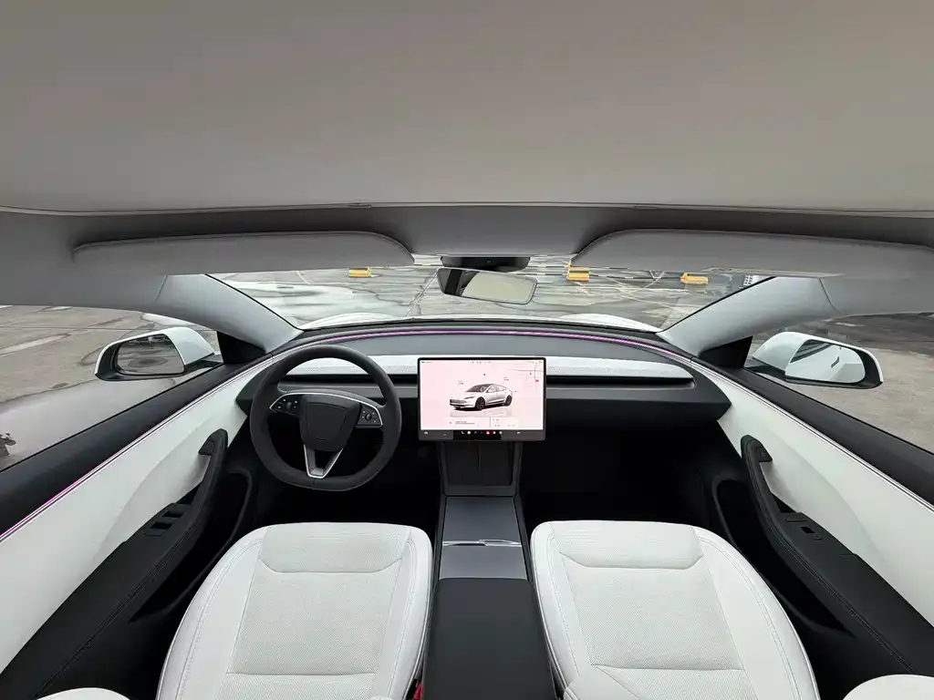 Tesla Model 3 — фото 10