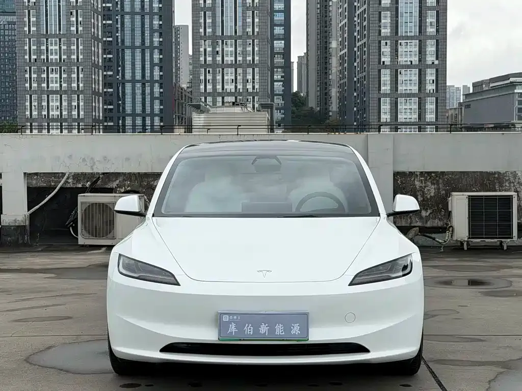 Tesla Model 3 — фото 7