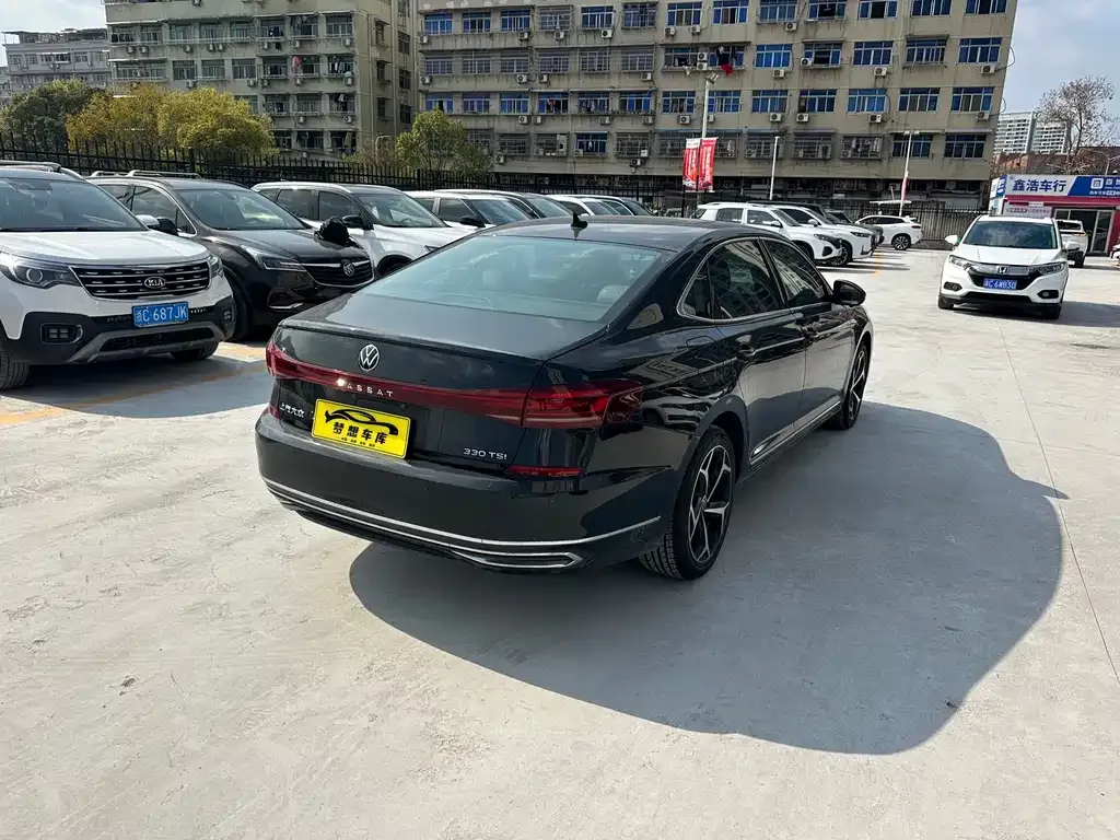 Volkswagen Passat — фото 5