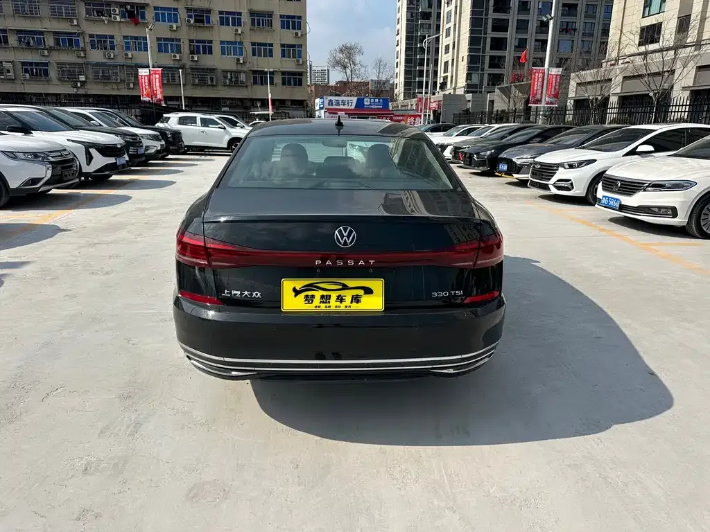 Volkswagen Passat — фото 10
