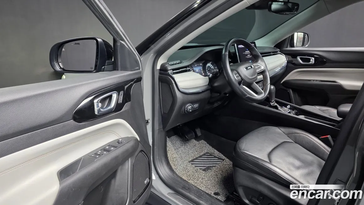 Jeep Compass 2022 из KR, фото 8
