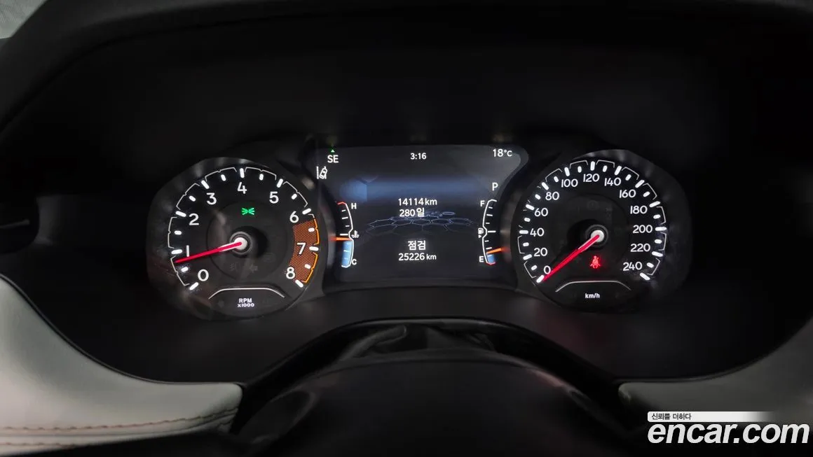 Jeep Compass 2022 из KR, фото 10