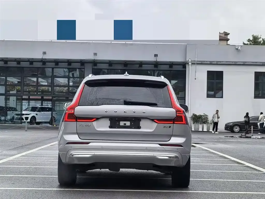 Volvo XC60 — фото 4