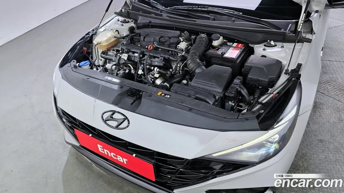 Hyundai AVANTE — фото 8