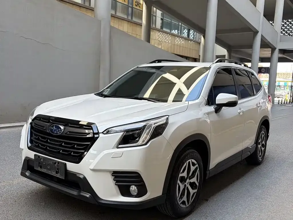 Subaru Forester — фото 1