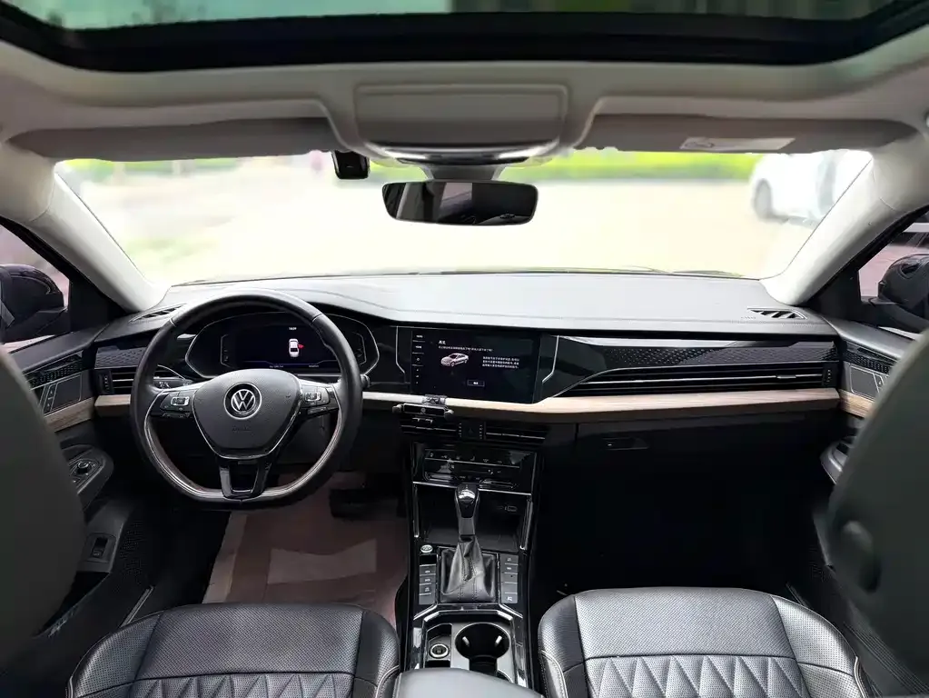 Volkswagen Passat — фото 7
