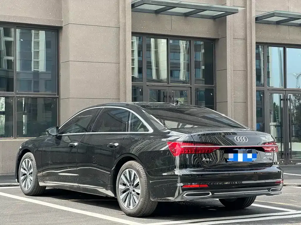 Audi A6L — фото 5