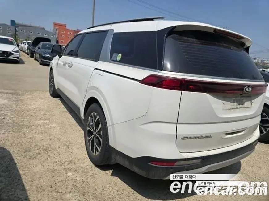 Kia Carnival — фото 2