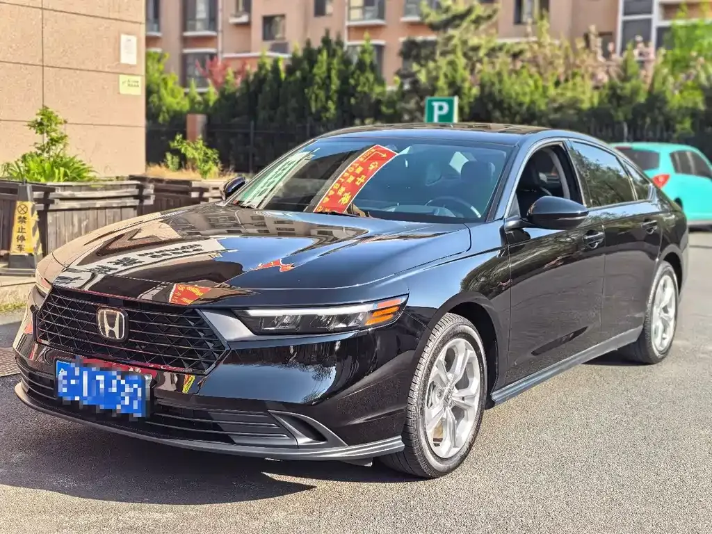 Honda Accord — фото 1