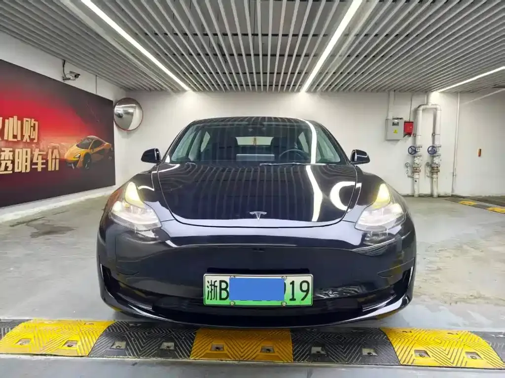 Tesla Model 3 — фото 6