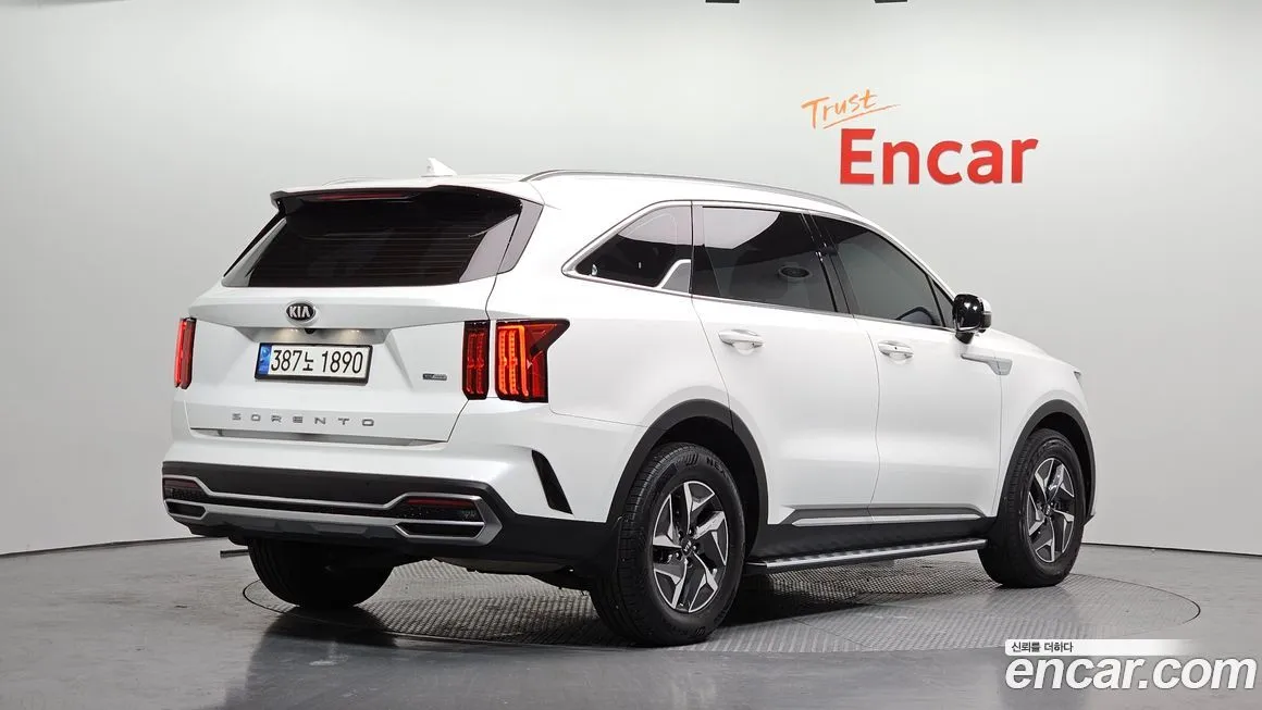 Kia Sorento — фото 7