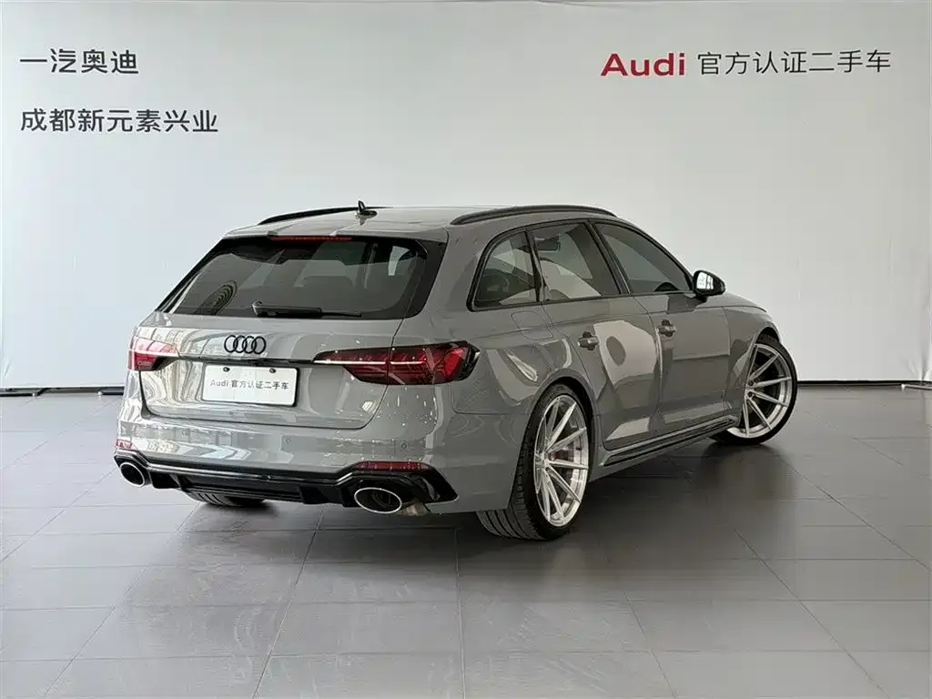 Audi RS 4 2023 из CN, фото 5