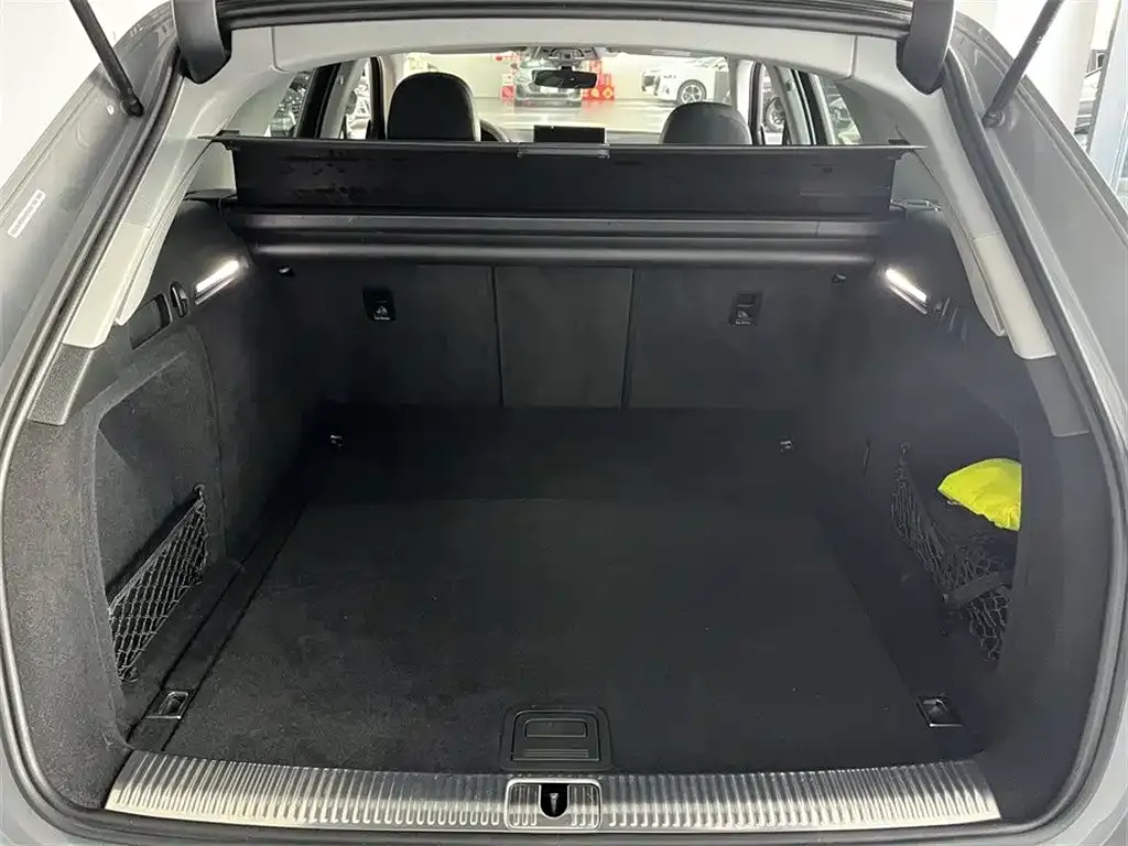 Audi RS 4 2023 из CN, фото 8