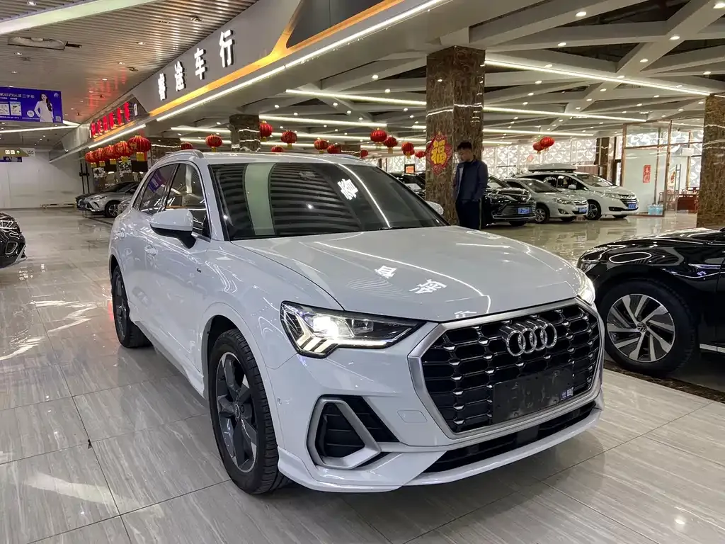Audi Q3 — фото 6