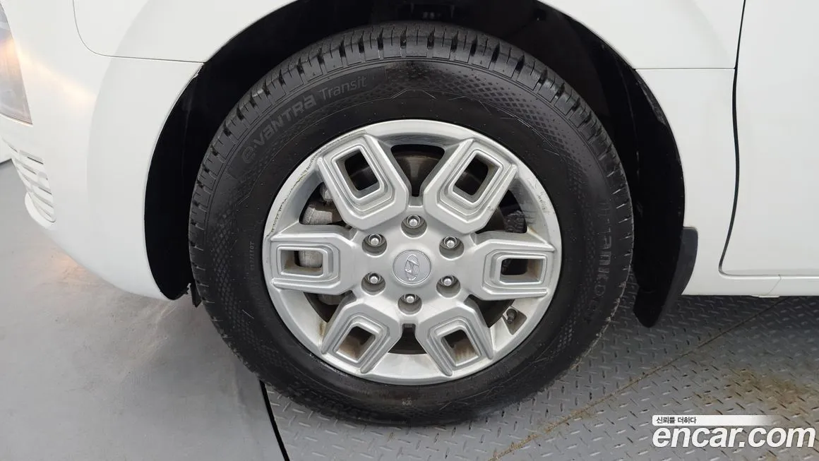 Hyundai Staria — фото 4
