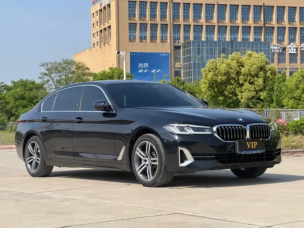 BMW 5 Series — фото 4