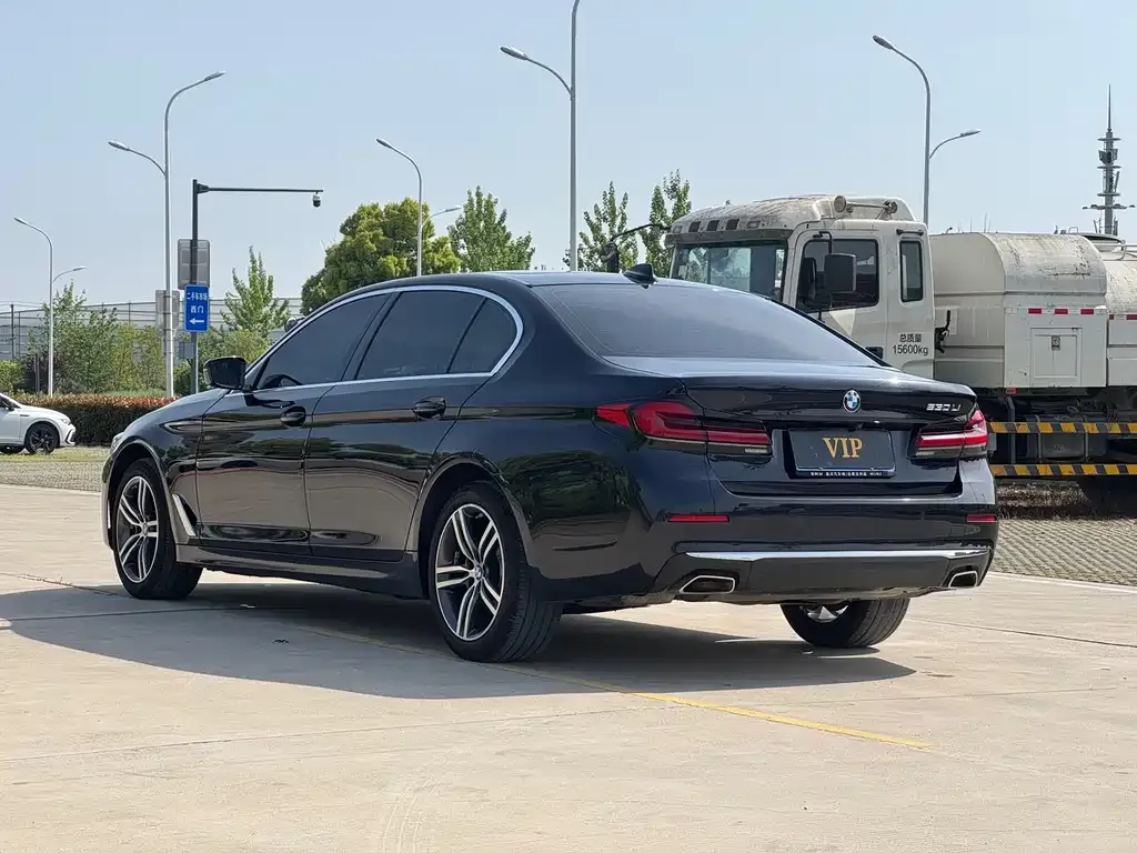 BMW 5 Series — фото 3