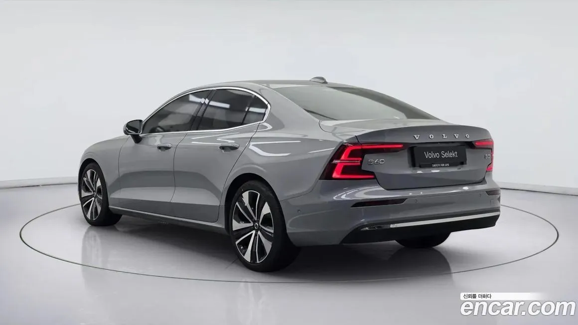 Volvo S60 — фото 5