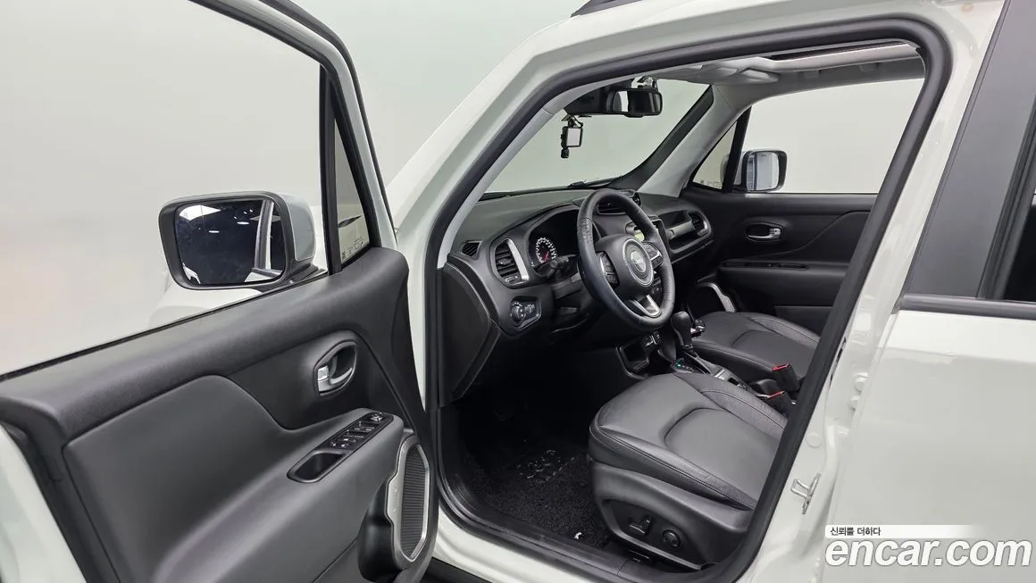 Jeep Renegade 2022 из KR, фото 10