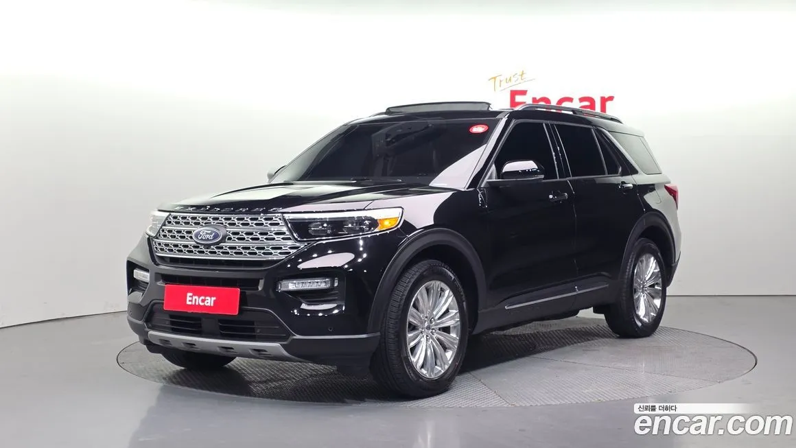 Ford Explorer — фото 1