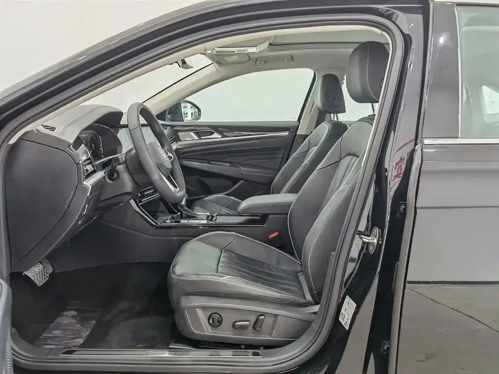 Volkswagen Passat — фото 4