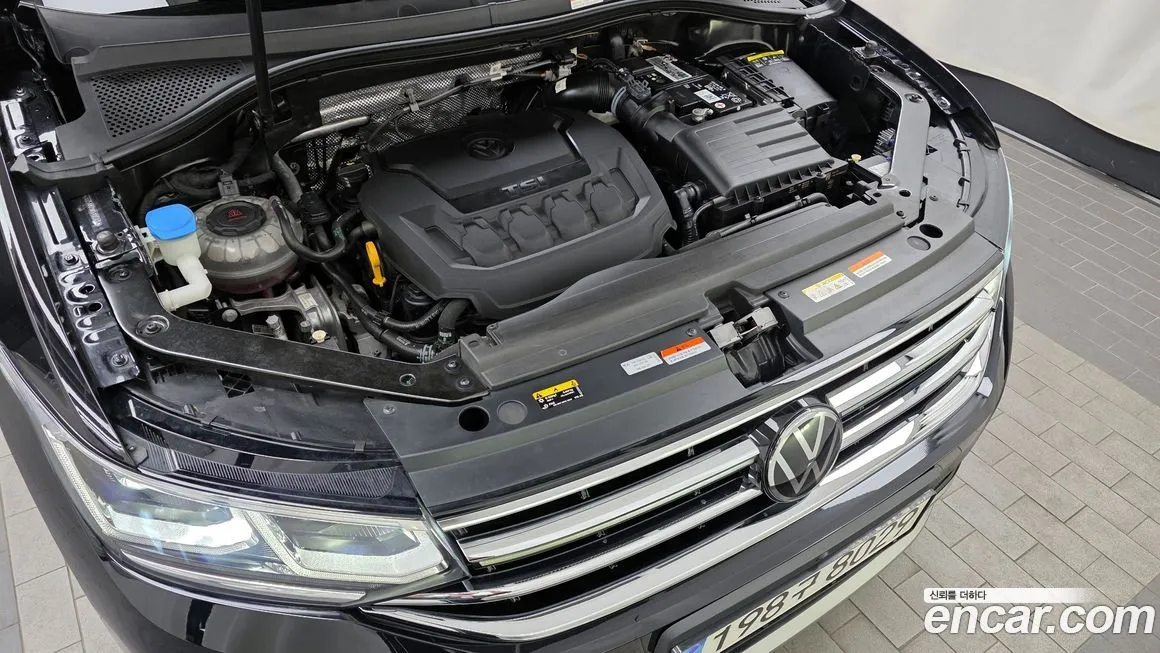 Volkswagen Tiguan — фото 10