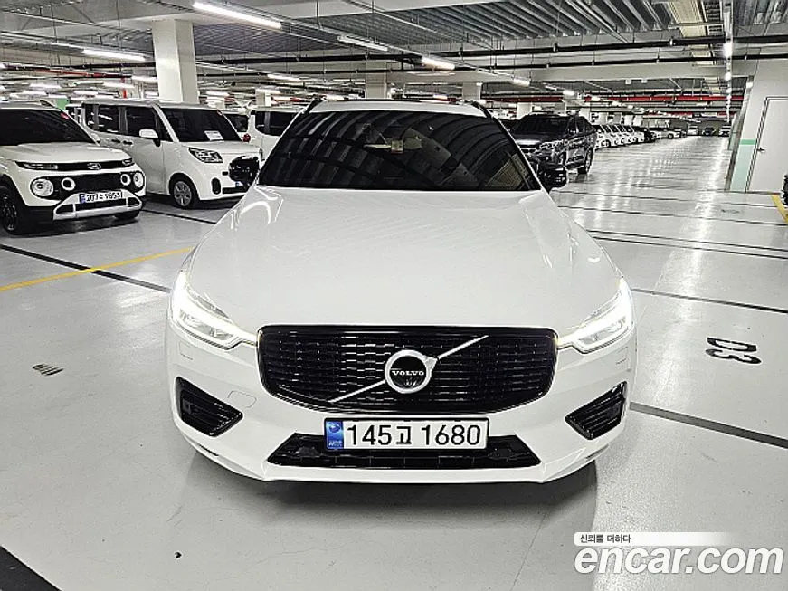 Volvo XC60 — фото 10