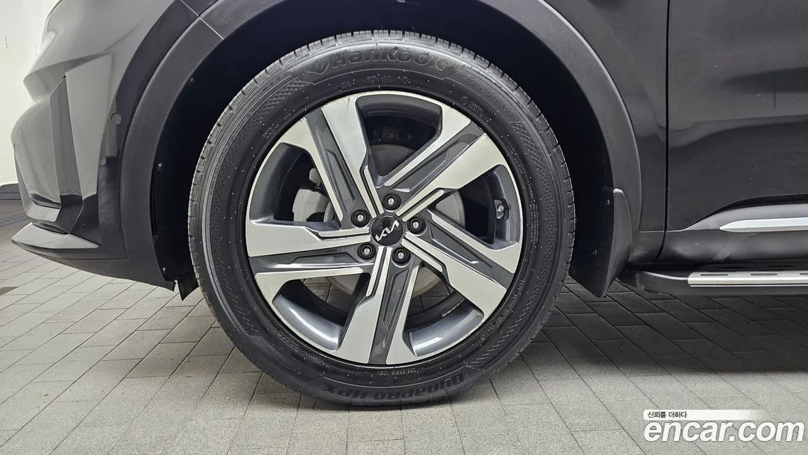 Kia Sorento — фото 8