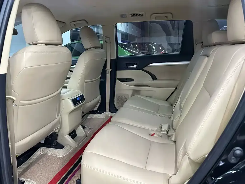 Toyota Highlander 2021 из CN, фото 8