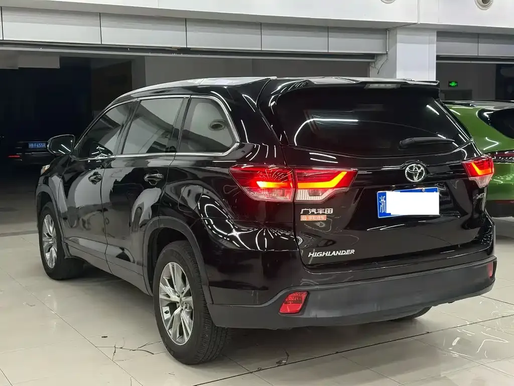 Toyota Highlander 2021 из CN, фото 2