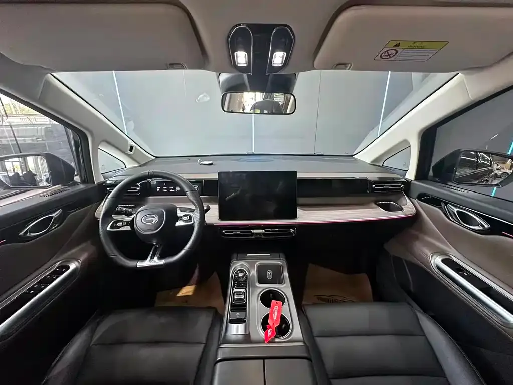 GAC Motor E8 Hybrid — фото 3