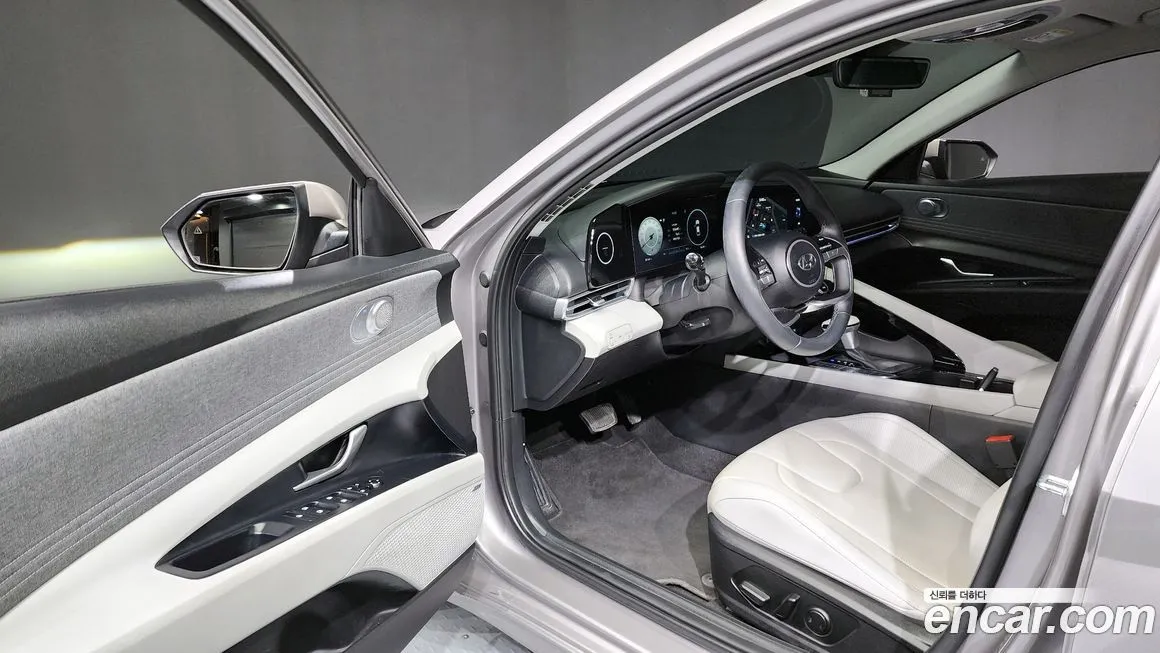 Hyundai AVANTE 2023 из KR, фото 4