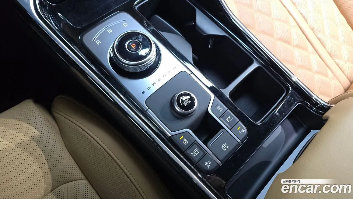 Kia Sorento — фото 8