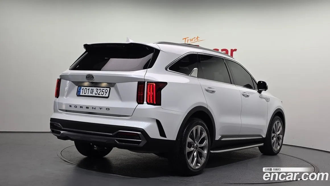 Kia Sorento — фото 5