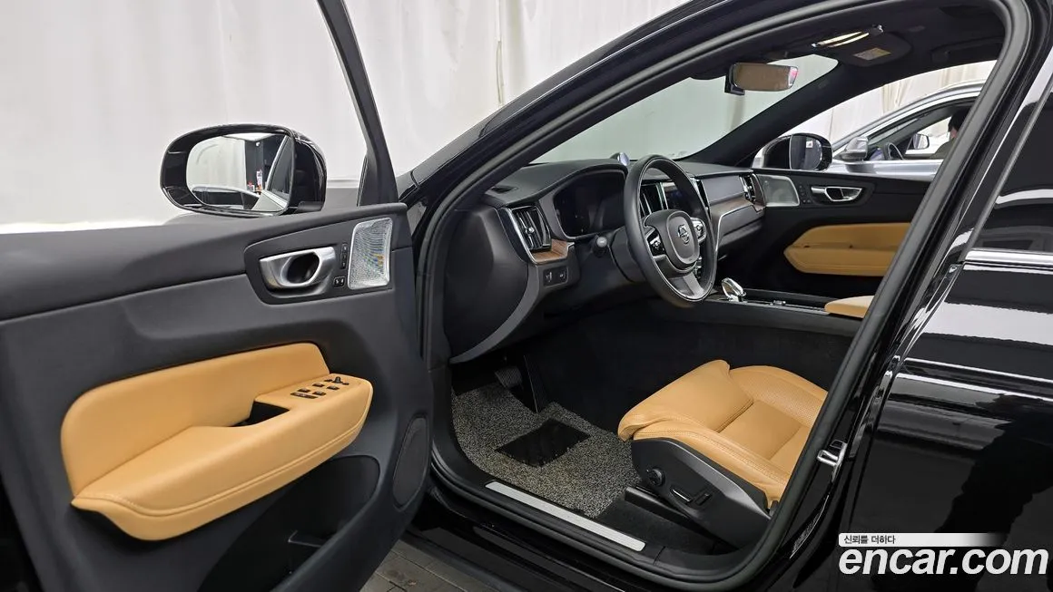 Volvo XC60 2022 из KR, фото 5