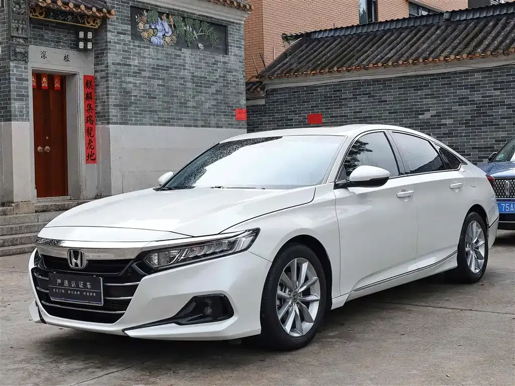 Honda Accord — фото 1