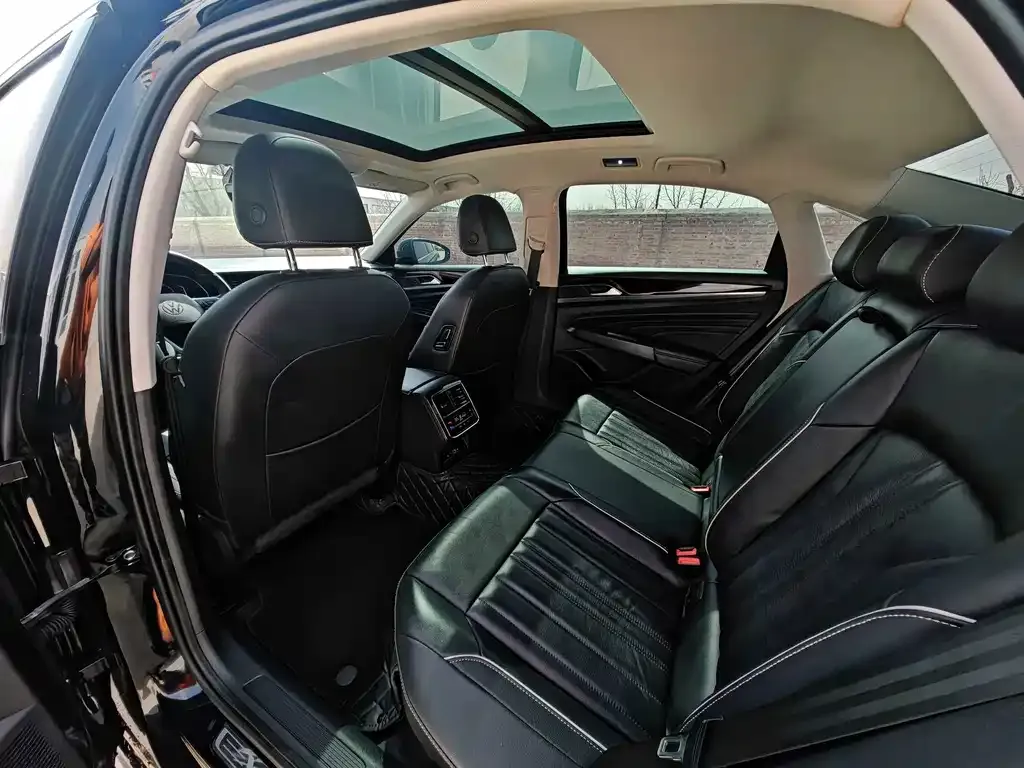 Volkswagen Passat — фото 3