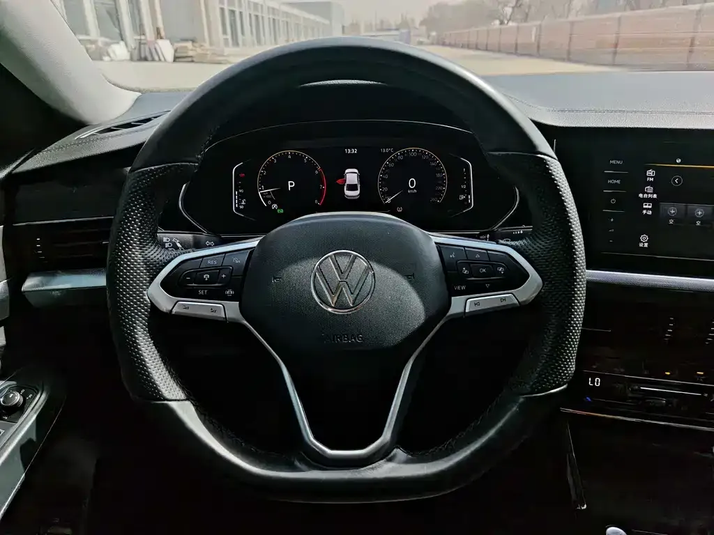 Volkswagen Passat — фото 6
