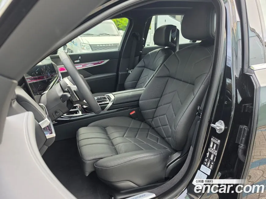 BMW 7-Series 2025 из KR, фото 3