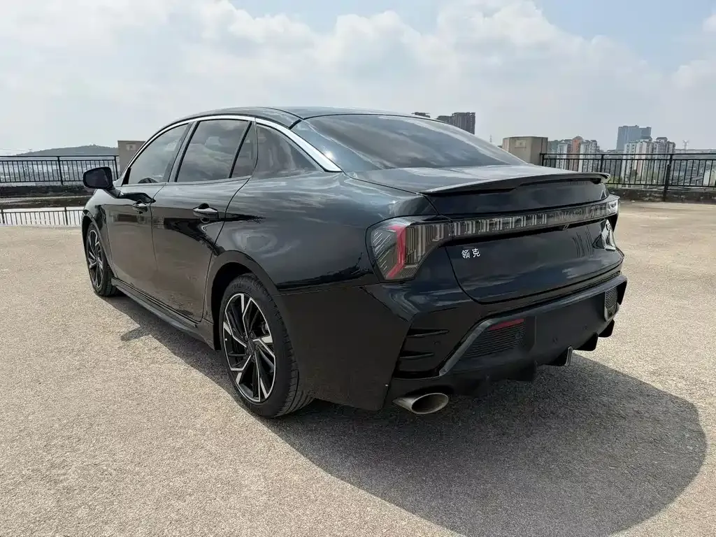 Lynk & Co 03 — фото 8