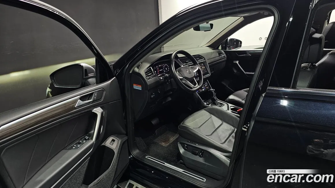 Volkswagen Tiguan — фото 9