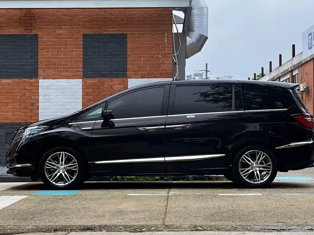 Honda Elysion 2021 из CN, фото 3