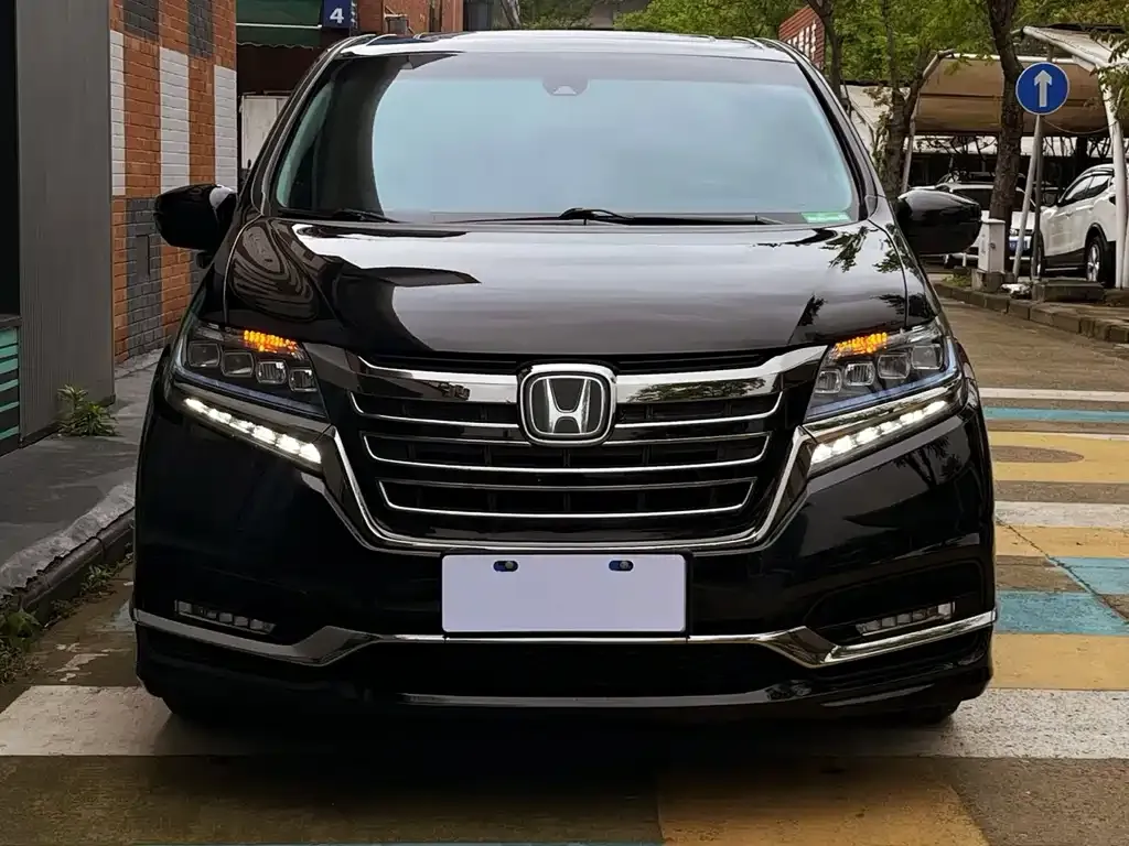 Honda Elysion 2021 из CN, фото 7